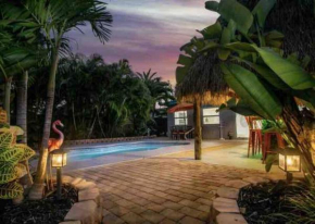 Personal Private Resort Two Houses Sleeps 16